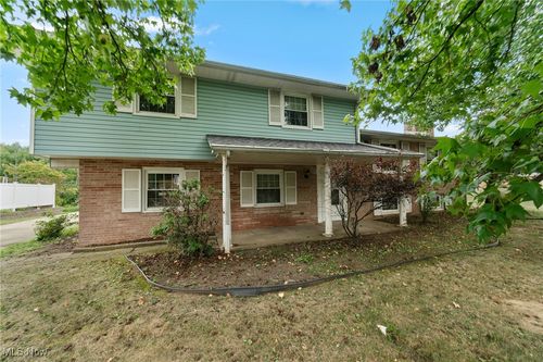 4696 Meadowview Dr Nw, Canton, OH, 44718-1723 | Card Image