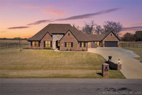 6907 E 91st Street N, Owasso, OK, 74055 | Card Image