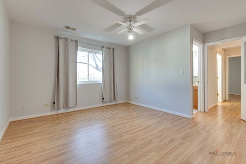 1903-9 Oak Creek Drive, Buffalo Grove, IL, 60089 | Card Image