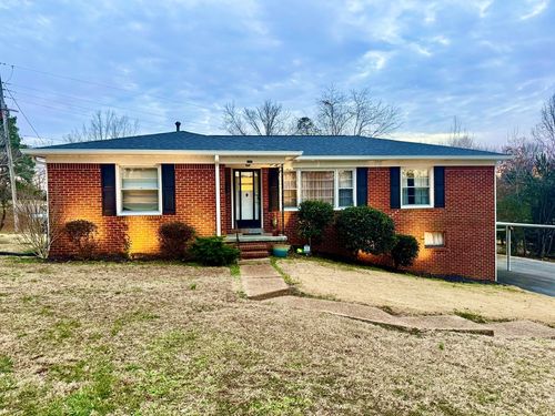 147 Berry St, Camden, TN, 38320-1440 | Card Image