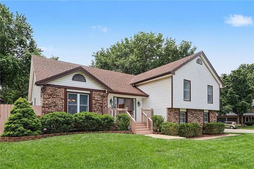 16311 W 143rd Ter, Olathe, KS, 66062-2565 | Card Image