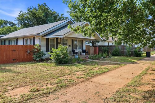330 N Bailey St, Hobart, OK, 73651-2210 | Card Image