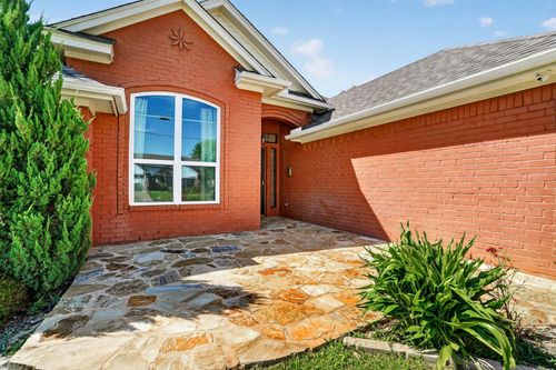 1513 Hayloft Ln, Granbury, TX, 76048-2702 | Card Image