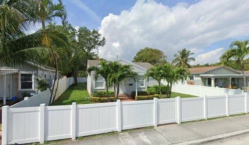 405 N D St, Lake Worth, FL, 33460-2831 | Card Image