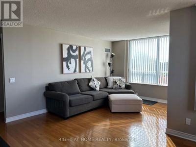 805 - 9 Northern Heights Dr, Condo with 2 bedrooms, 2 bathrooms and 1 parking in Richmond Hill ON | Image 2