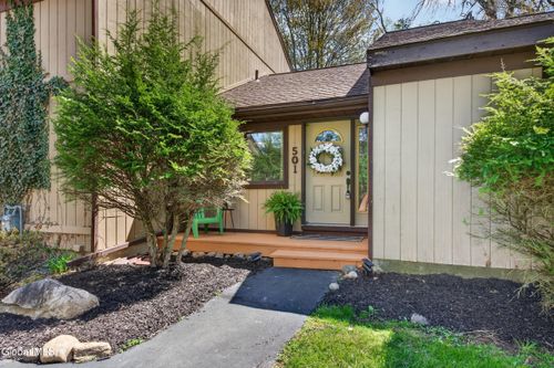 501 Huntington Ct, East Greenbush, NY, 12061-1205 | Card Image