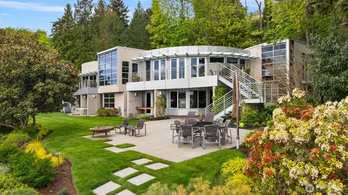 7525 Ne 28th Pl, Medina, WA, 98039-1533 | Card Image