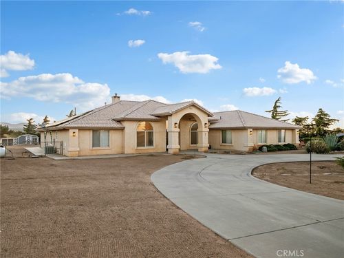 6232 Coriander Dr, Oak Hills, CA, 92344-9611 | Card Image