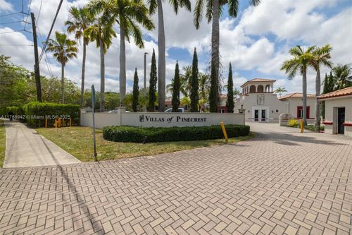 apt-105-6707 N Kendall Dr, Pinecrest, FL, 33156-1795 | Card Image