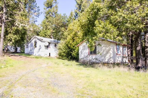 297 Warren Rd, Cave Junction, OR, 97523 | Card Image