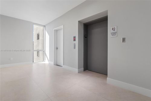 unit-1921-16385 Biscayne Blvd, Aventura, FL, 33160-5475 | Card Image
