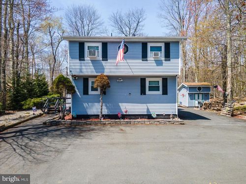 945 Country Place Drive, Tobyhanna, PA, 18466 | Card Image