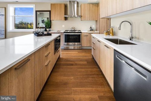 unit-3-1102 S Highland St, ARLINGTON, VA, 22204-4481 | Card Image