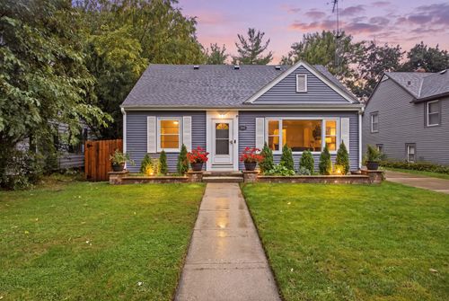 389 N Commonwealth Ave, Elgin, IL, 60123-3463 | Card Image