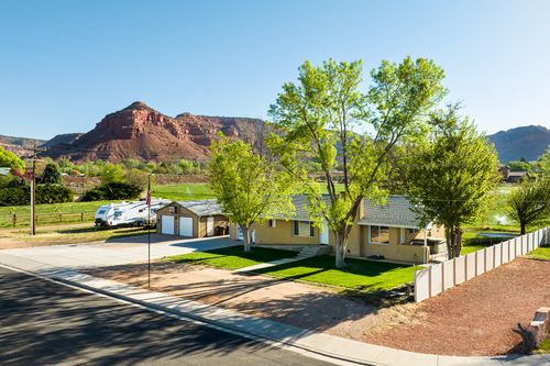 611 S 175 E, Kanab, UT, 84741-3647 | Card Image