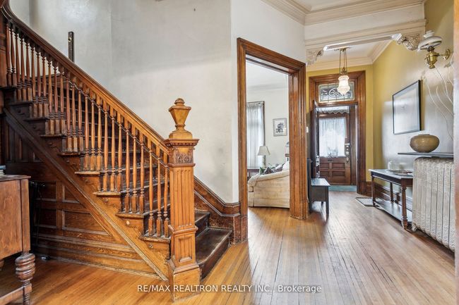 177 Dowling Ave, House other with 8 bedrooms, 3 bathrooms and 2 parking in Toronto ON | Image 6
