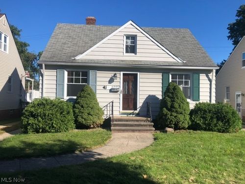 6802 Gerald Ave, Parma, OH, 44129-3218 | Card Image