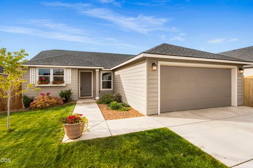 3822 Sw Pumice Avenue, Redmond, OR, 97756 | Card Image