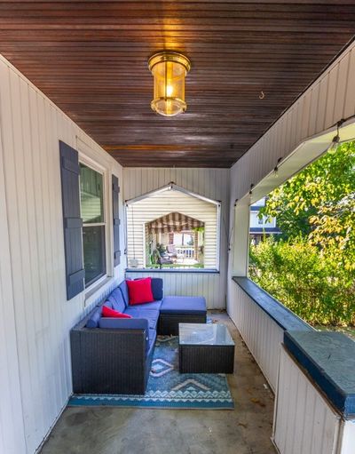 Wonderful front porch! | Image 2