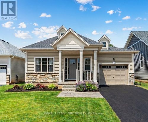 88 Schooley Road, Fort Erie (Crystal Beach), ON, L0S1B0 | Card Image