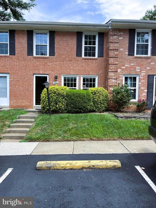 unit-278-402 E Furman Drive, STERLING, VA, 20164 | Card Image