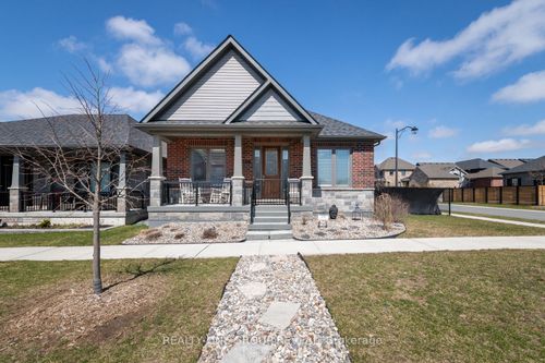 208 Strachan Street, Port Hope, ON, L1A0E9 | Card Image