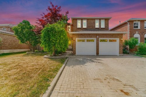 4 Garbutt Cres, Brampton, ON, L6X3G5 | Card Image