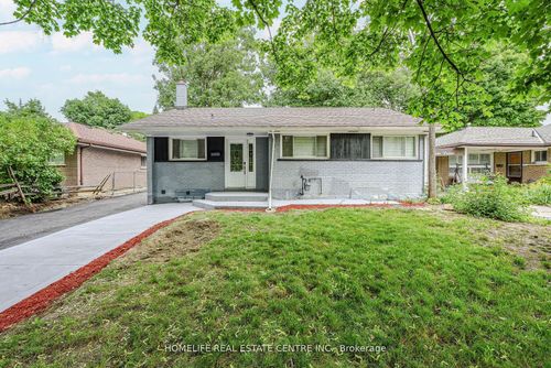 16 Gordon Dr, Brampton, ON, L6Y2A7 | Card Image