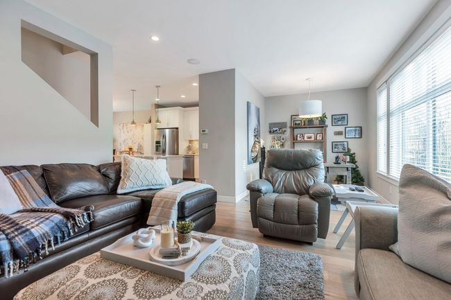 14 - 3303 Rosemary Heights Cres, Townhouse with 3 bedrooms, 3 bathrooms and 4 parking in Surrey BC | Image 6