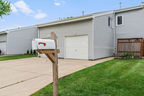 275 E Alpine Dr, Glendale Heights, IL, 60139-2101 | Card Image