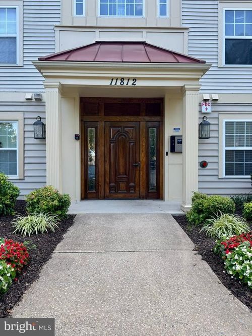 104-11812 Eton Manor Dr, GERMANTOWN, MD, 20876-3957 | Card Image