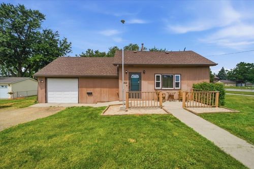 1902 12th St, Eldora, IA, 50627-2043 | Card Image