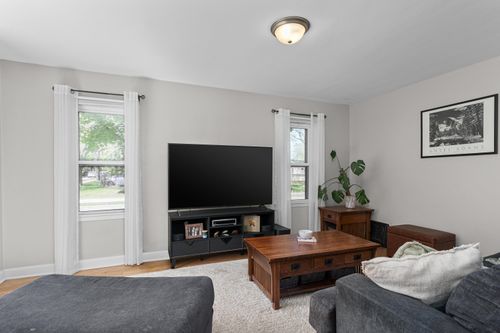3302 S Adams Ave, Milwaukee, WI, 53207-2708 | Card Image