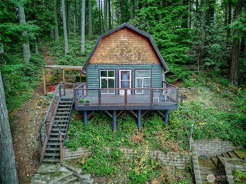 3012 152nd Pl Nw, Stanwood, WA, 98292-7768 | Card Image