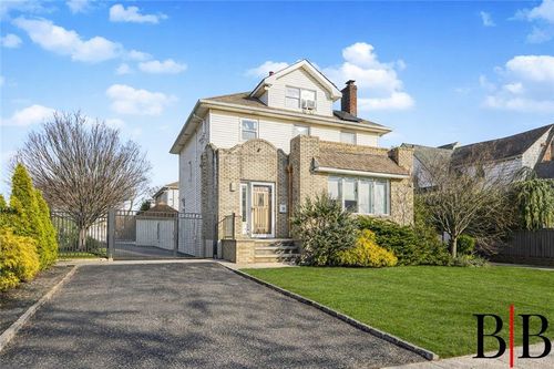 69 Crystal Ave, Staten Island, NY, 10302-2516 | Card Image