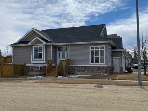 7135 Henners Rd, Lacombe, AB, T4L0C3 | Card Image