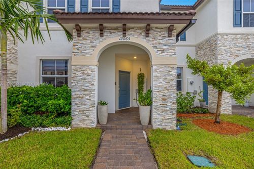 12065 Nw 24th Pl, Miami, FL, 33167-1483 | Card Image