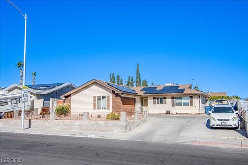 7024 Pinedale Ave, Las Vegas, NV, 89145-5234 | Card Image