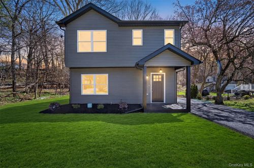 111 Cedar Ave, New Windsor, NY, 12553-7002 | Card Image