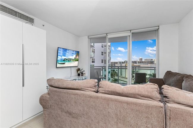 APT-737 - 3001 S Ocean Dr, Condo with 1 bedrooms, 1 bathrooms and null parking in Hollywood FL | Image 4