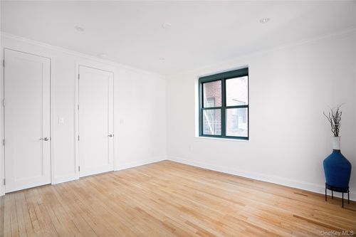 5b-34 79th St, Jackson Heights, NY, 11372 | Card Image