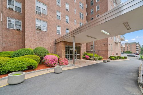 6g-300 N Broadway, Yonkers, NY, 10701-2694 | Card Image