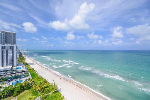 19p-1950 S Ocean Dr, Hallandale Beach, FL, 33009-5945 | Card Image