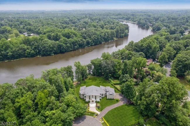 27 Mare Haven Ct, House other with 5 bedrooms, 4 bathrooms and null parking in North Brunswick NJ | Image 39