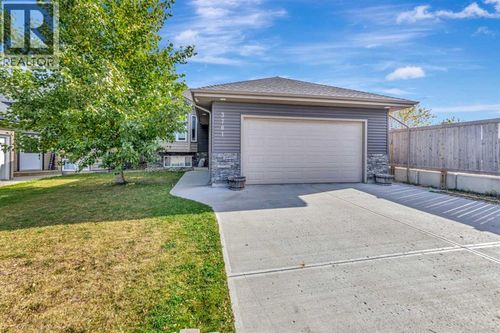 3701 41 Ave, Lloydminster, SK, S9V2J3 | Card Image