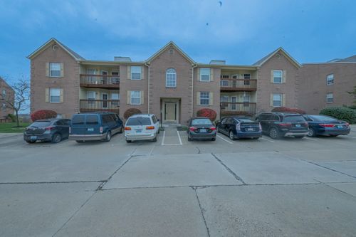 9-20 Highland Meadows Circle, Highland Heights, KY, 41076 | Card Image