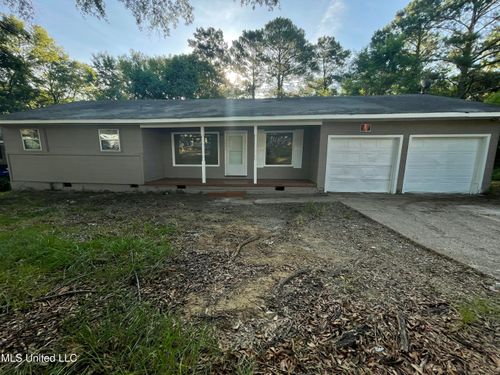 1922 Shamrock Dr, Jackson, MS, 39204-4724 | Card Image