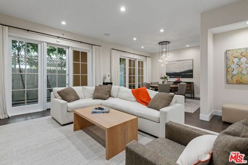 216-11500 San Vicente Blvd, Los Angeles, CA, 90048 | Card Image