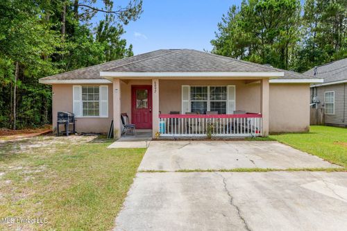 6097 E Quitman St, Bay Saint Louis, MS, 39520-8214 | Card Image