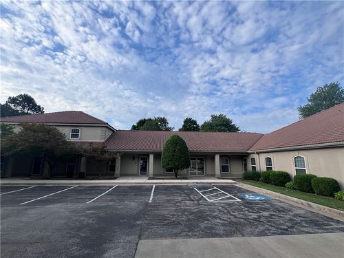 4-5310 W Village Pkwy, Rogers, AR, 72758-8201 | Card Image